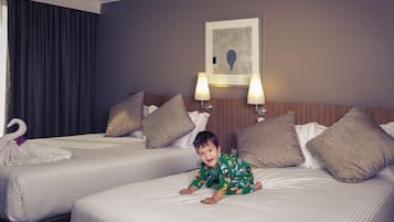 In-room safe, individually furnished, desk, laptop workspace