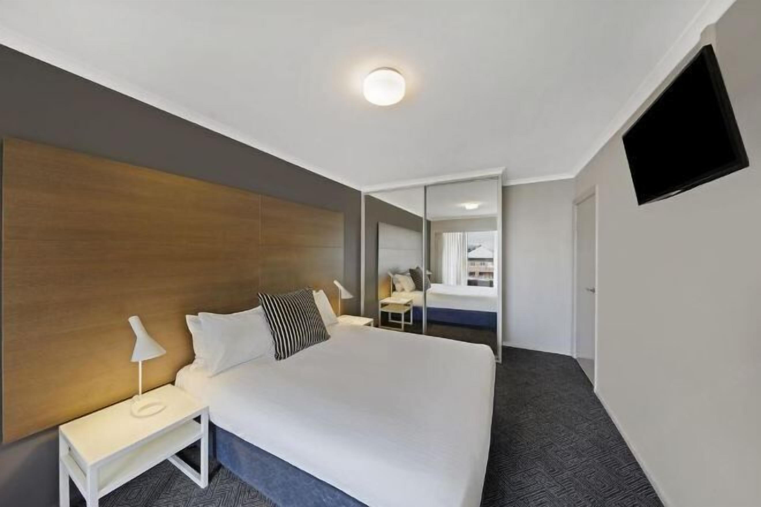 1 bedroom, pillow-top beds, in-room safe, desk