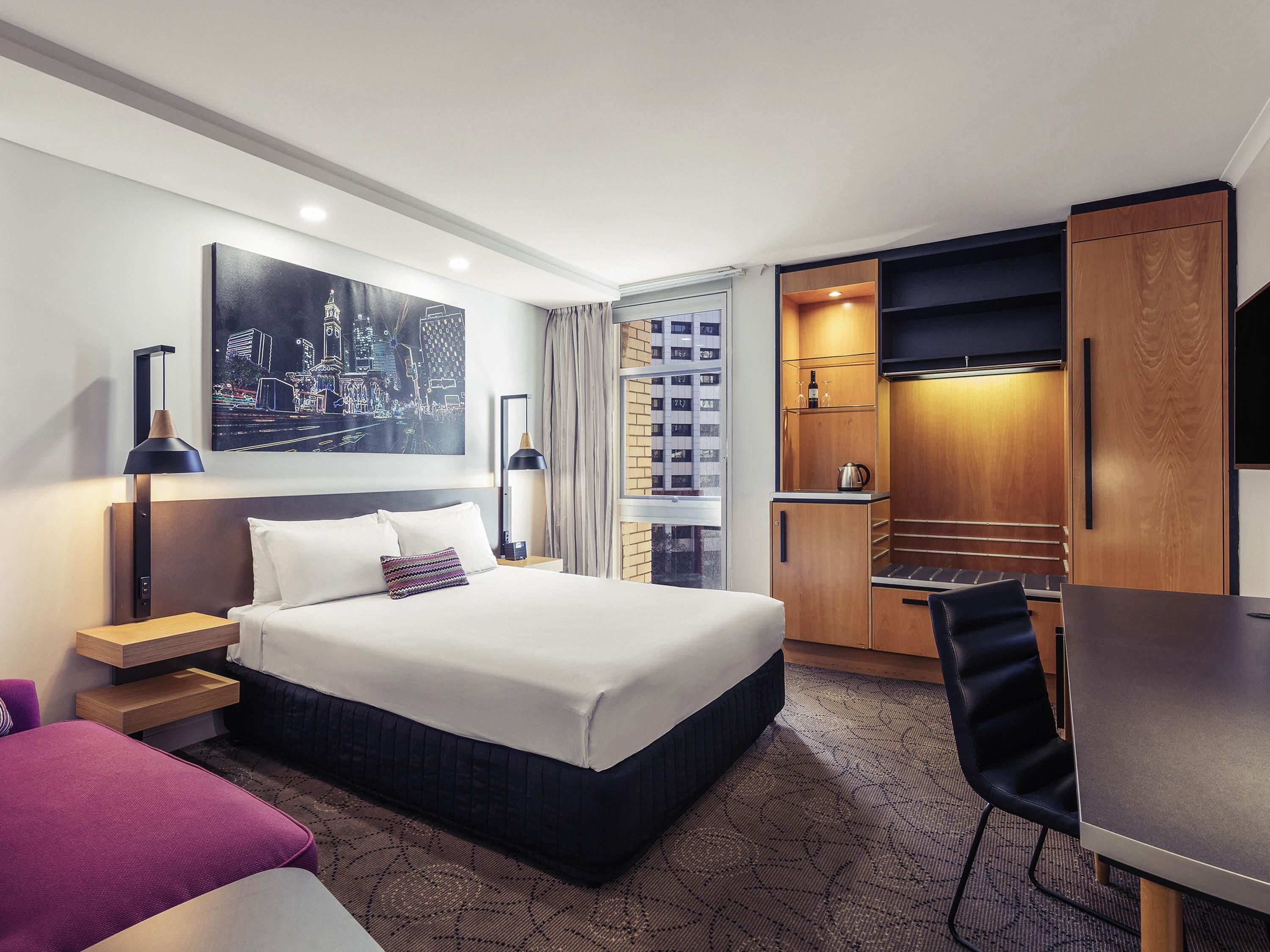 Superior Room, 1 Queen Bed, City View | In-room safe, desk, blackout drapes, soundproofing