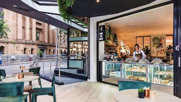 Café da manhã, almoço e jantar