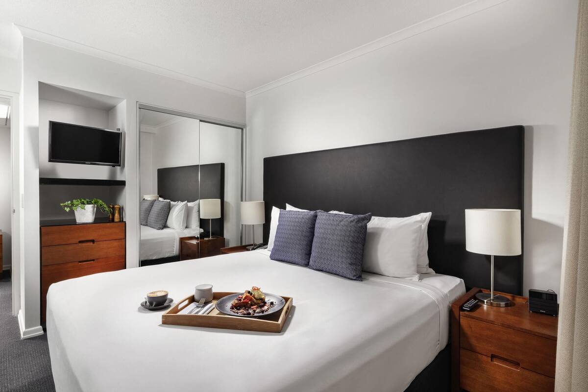 standard apartment, 2 bedrooms | minibar, desk, laptop workspace, blackout curtains