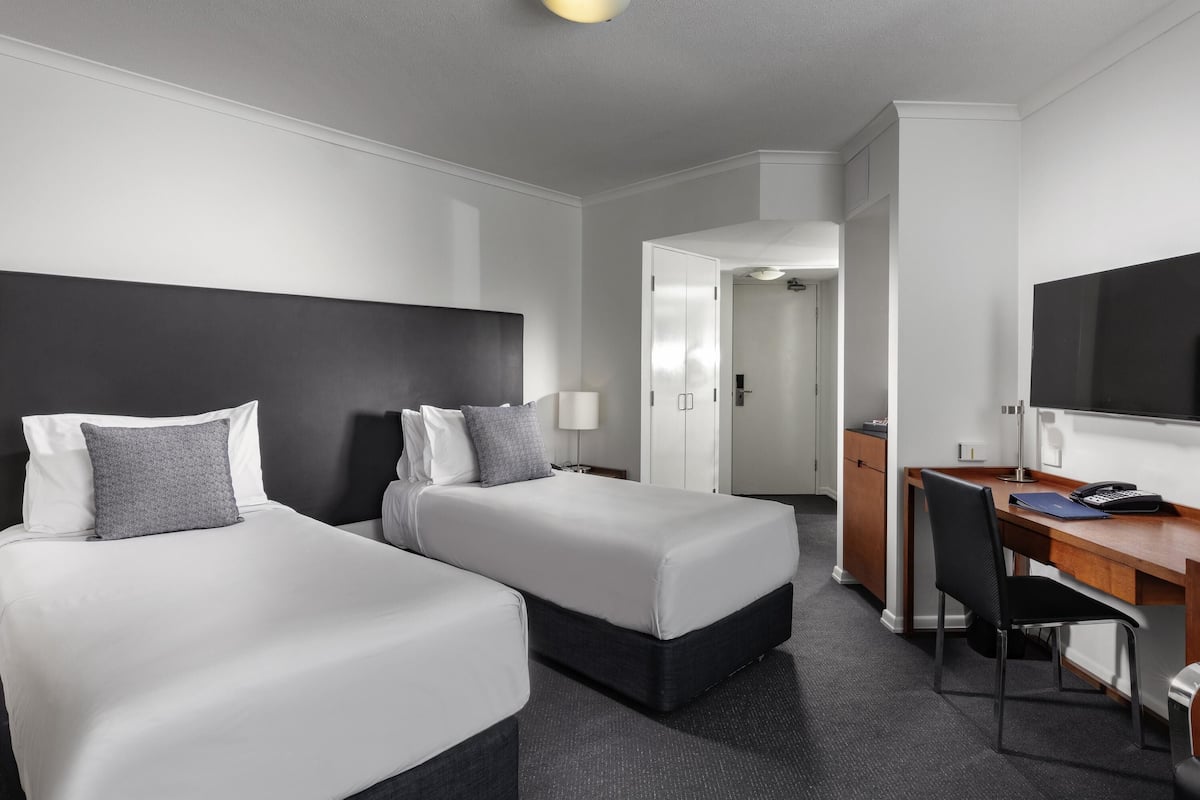 standard apartment, 2 bedrooms | minibar, desk, laptop workspace, blackout curtains