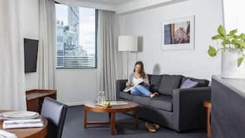Leilighet – premium, 1 soverom | Minibar, skrivebord, skrivebord for bærbar PC og blendingsgardiner
