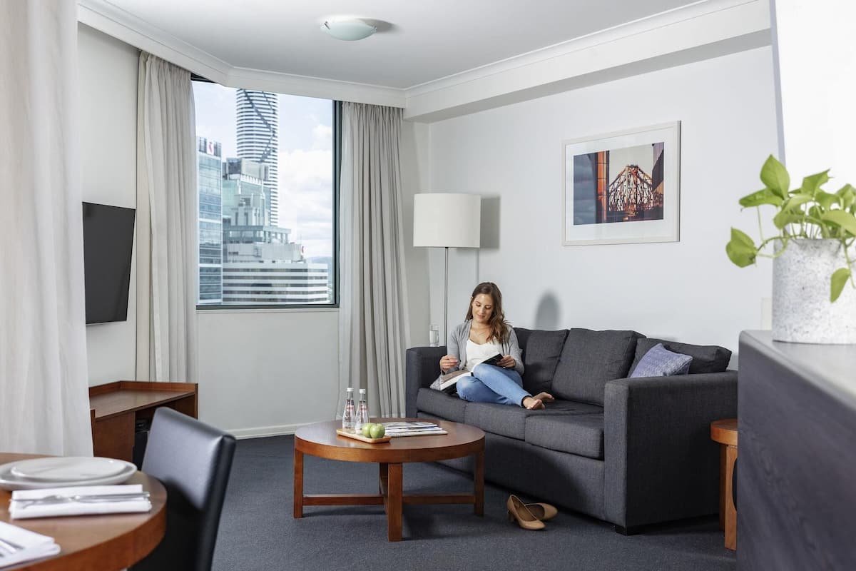 尊荣公寓, 1 间卧室 | 迷你吧、办公桌、笔记本电脑工作区、遮光窗帘