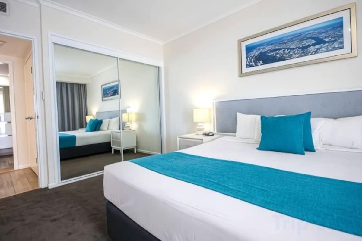 One Bedroom Deluxe Apartment