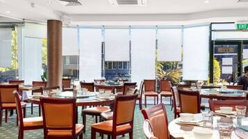 Lunch and dinner served, Chinese cuisine
