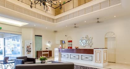 Cosmo Apartment Hotel
