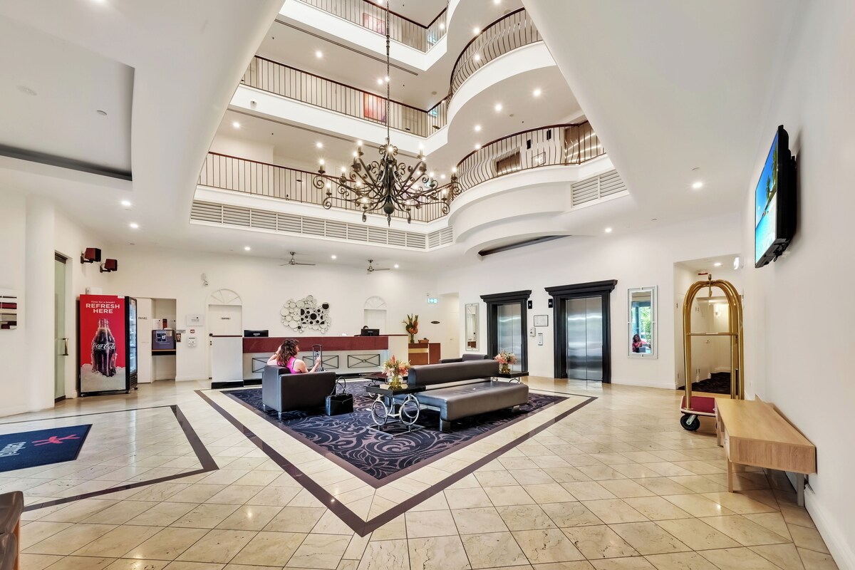 Cosmo Apartment Hotel