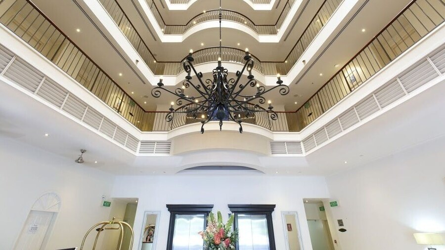 Cosmo Apartment Hotel