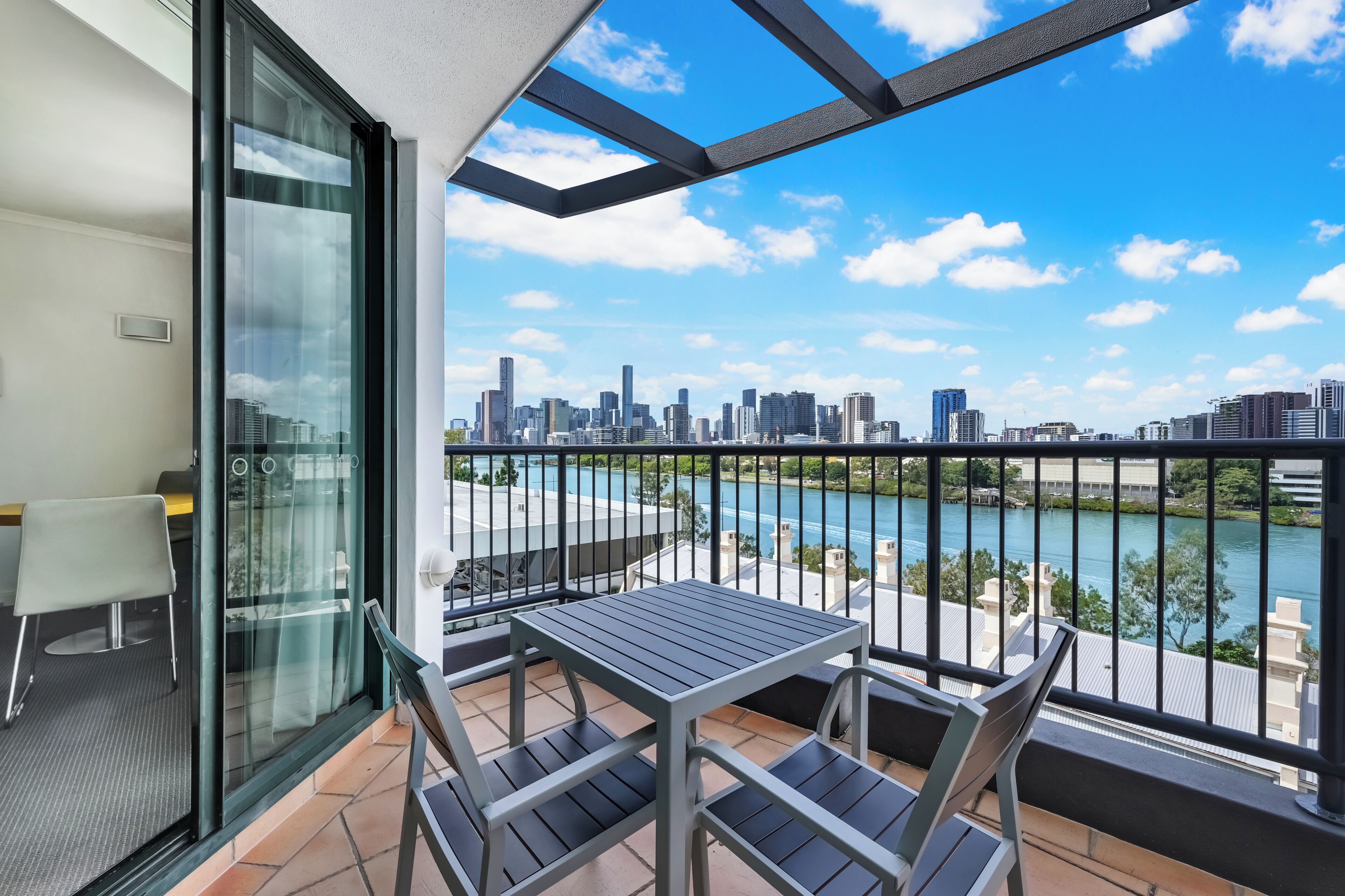 Executive Apartment, 1 King Bed | Balcony