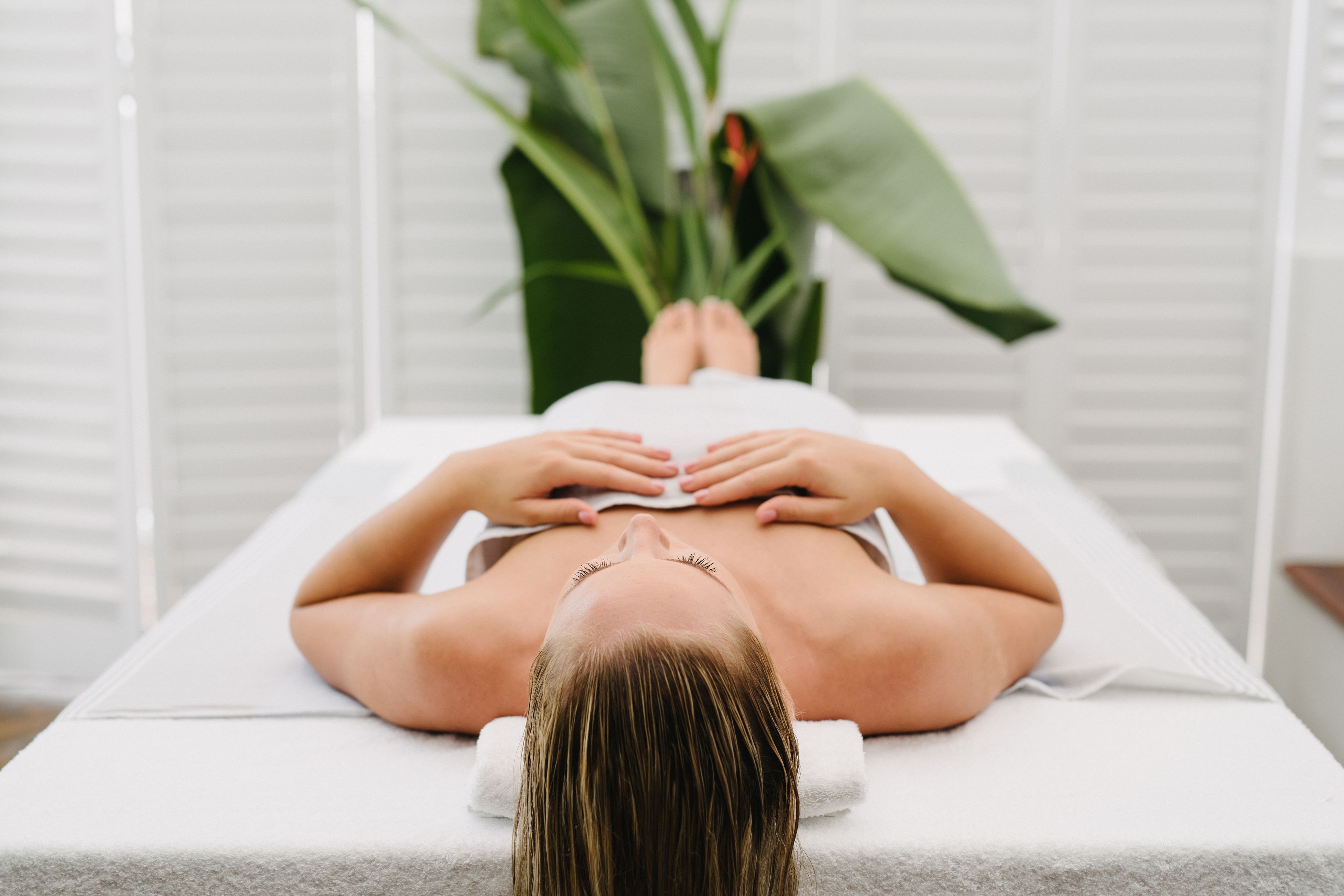 Couples treatment room(s), hot tub, body treatments, aromatherapy