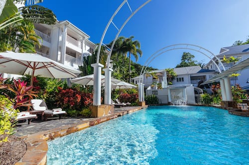 2 outdoor pools, pool umbrellas, pool loungers