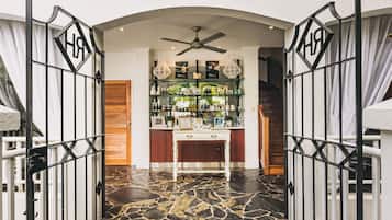 Couples treatment room(s), hot tub, body treatments, aromatherapy