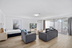 Easy Access Room | Living area | Flat-screen TV