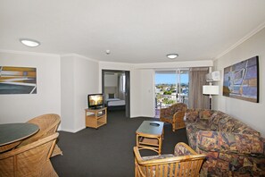 1 bedroom, individually decorated, individually furnished