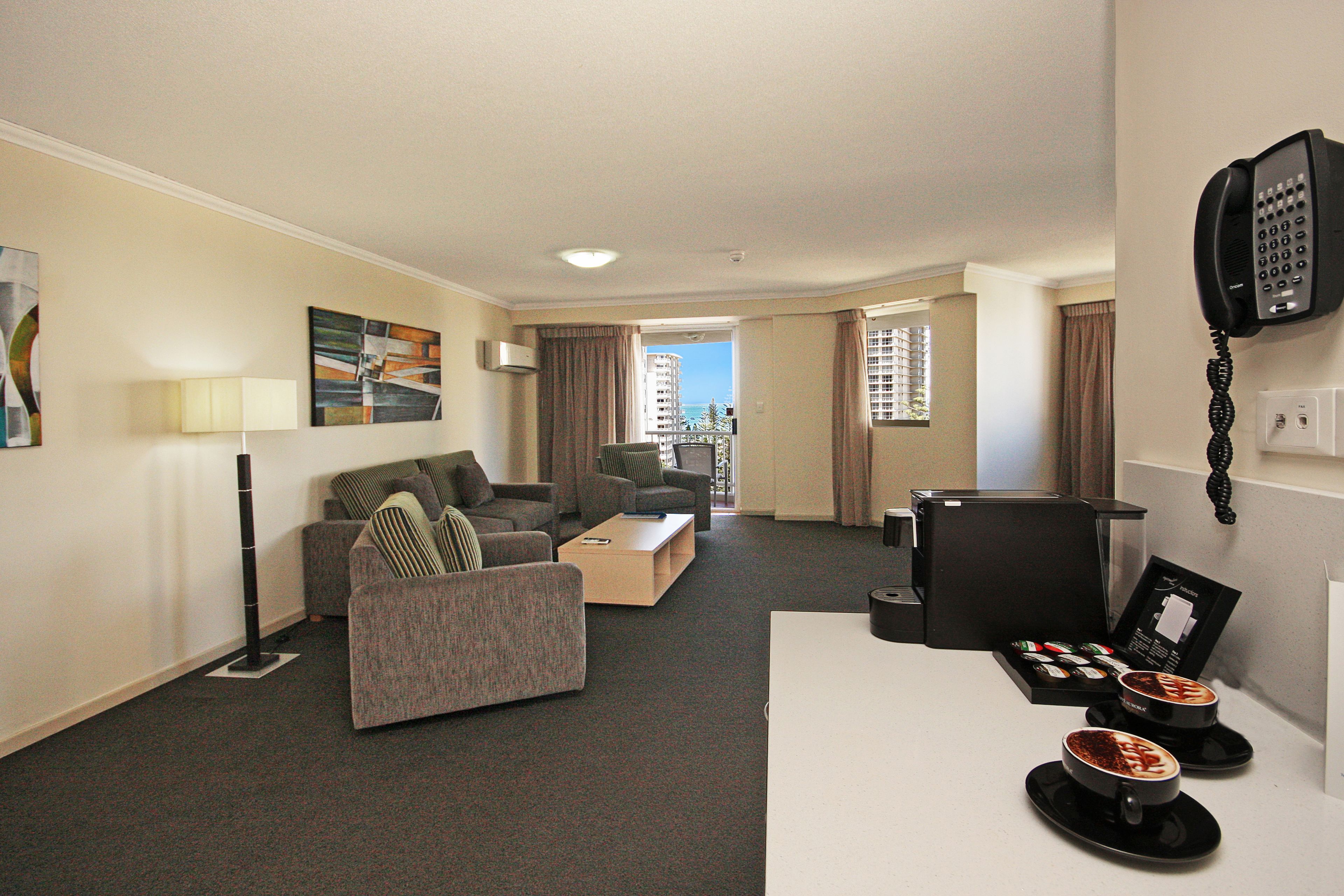 Spa Suite | Living area | Flat-screen TV