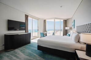 Sunset Oceanview Corner Room | Minibar, in-room safe, desk, blackout drapes - Rendezvous Hotel Perth Scarborough (Scarborough)