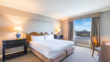 Story Bridge Suite, Riverview | In-room safe, desk, soundproofing, iron/ironing board