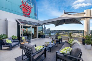 Phòng Suite Presidential, 1 giường cỡ king, quang cảnh sông, tầng Executive (Stamford Suite) | Hiên