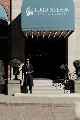 Fachada de la propiedad. The Lord Nelson Hotel & Suites
