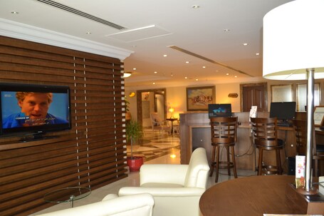 Sheraton Khalidiya Hotel - Image 3