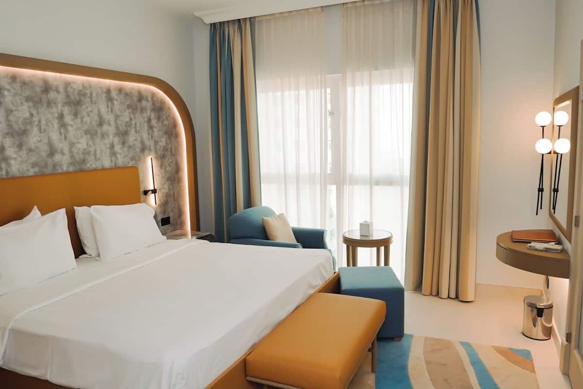 1 bedroom, minibar, in-room safe, desk