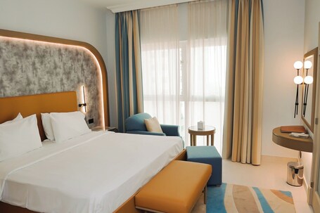 Sheraton Khalidiya Hotel - Image 33