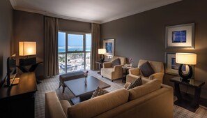 Executive Suite, 1 Bedroom | Bathroom