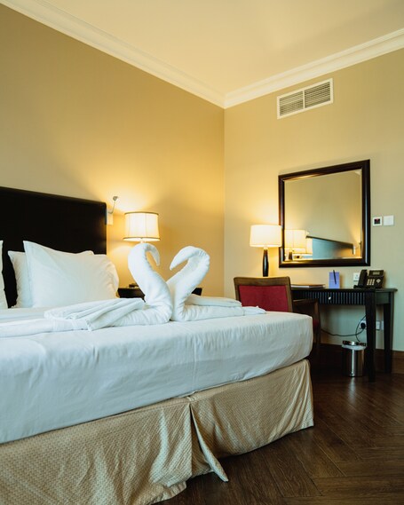 Sheraton Khalidiya Hotel - Image 63