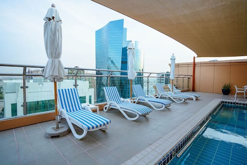 15 outdoor pools