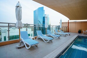 15 outdoor pools - Sheraton Khalidiya Hotel (Abu Dhabi)