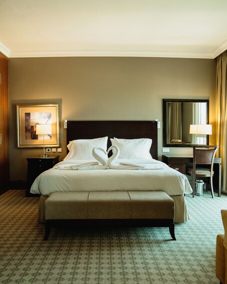 Sheraton Khalidiya Hotel - Image 64
