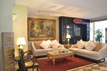Sheraton Khalidiya Hotel - Image 26
