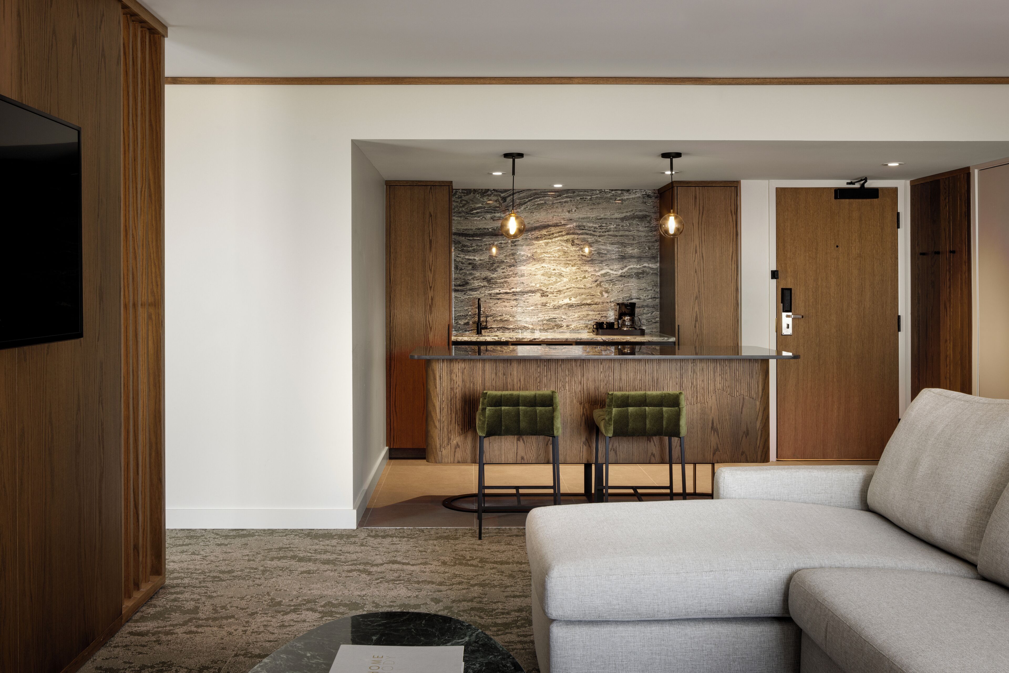 Parlor, King Bed, Preferred View