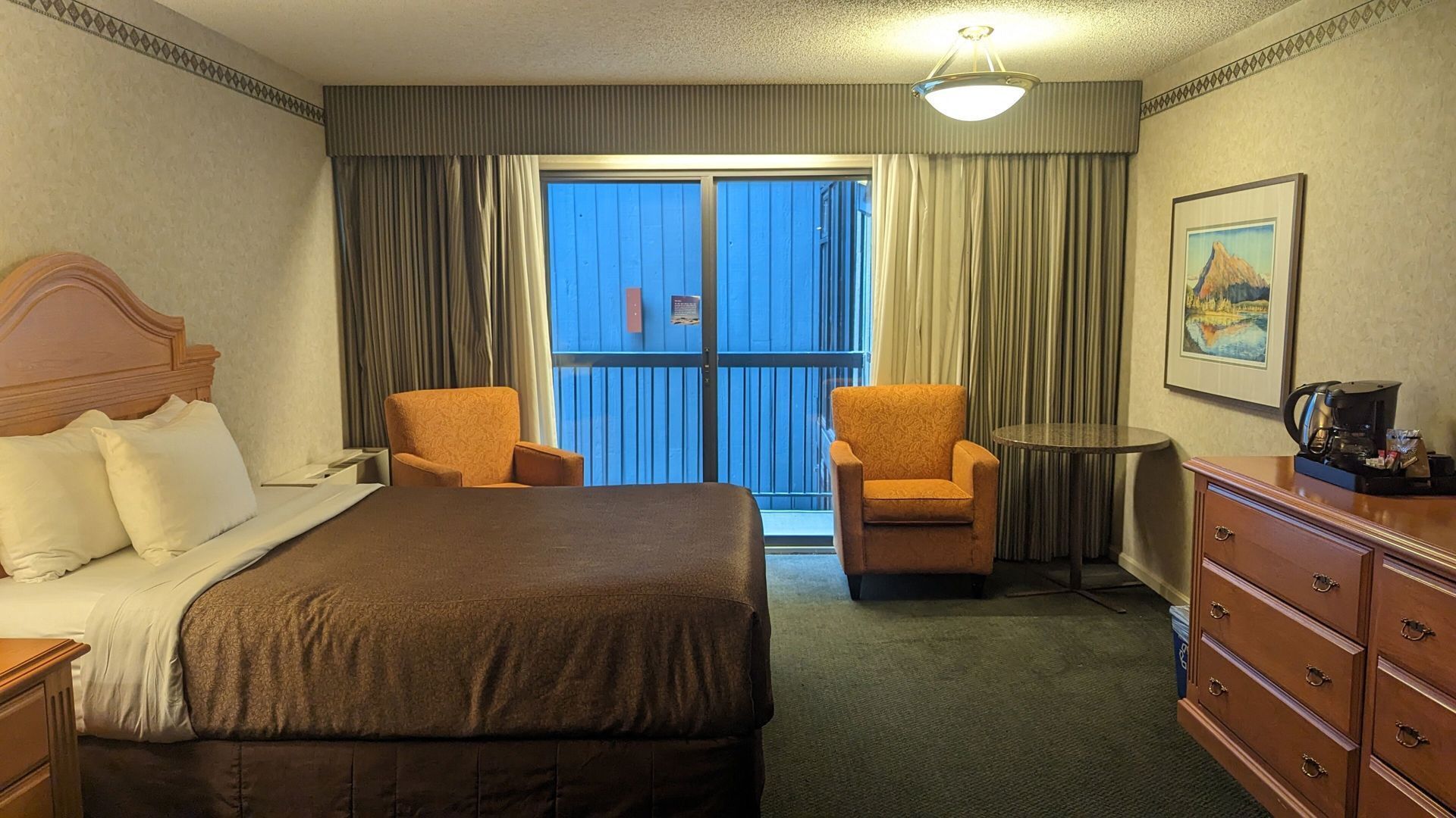 Premium bedding, pillowtop beds, in-room safe, blackout drapes