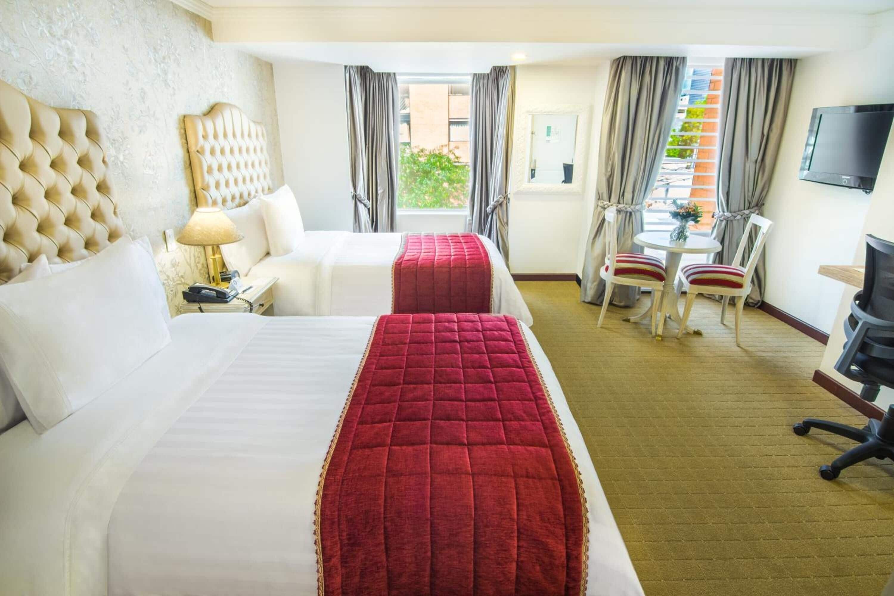 standard twin room | premium bedding, minibar, in-room safe, desk