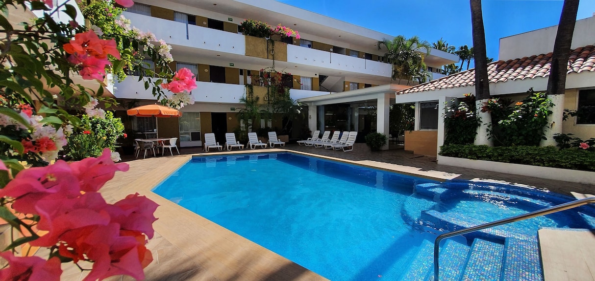 hotel azteca inn mazatlan