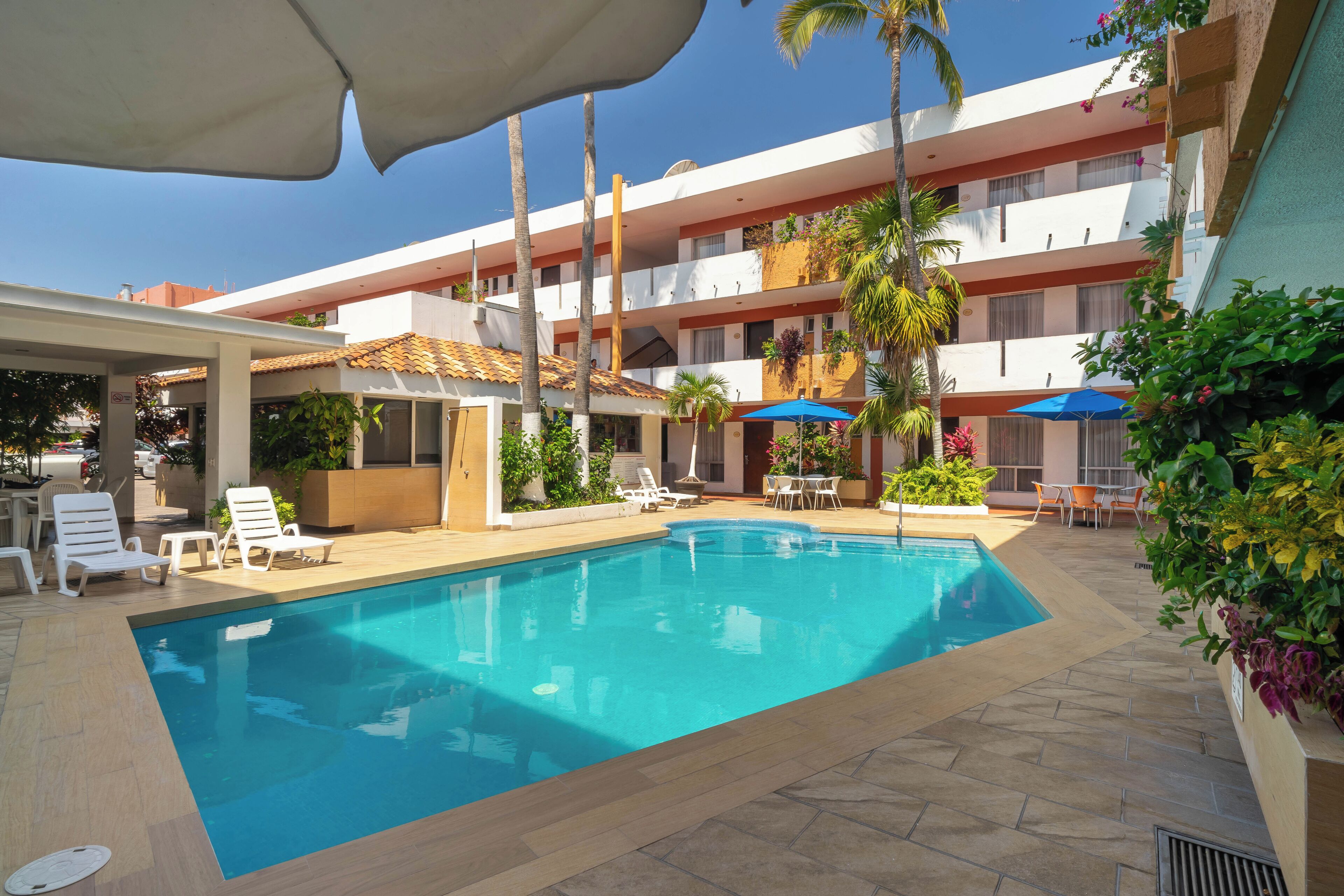 Photo - Hotel Azteca Inn