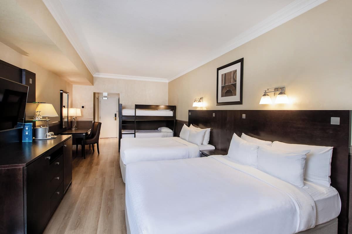 Superior 2 Queen Room with Bunks | In-room safe, blackout drapes, iron/ironing board, cribs (free)