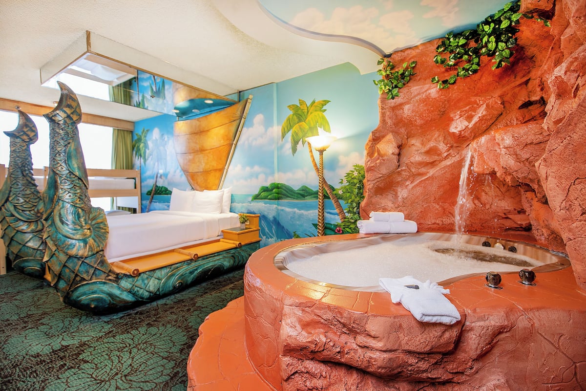 Polynesian Family Theme Room | In-room safe, blackout drapes, iron/ironing board, cribs (free)