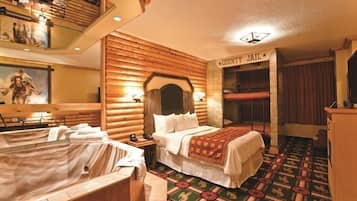 Rum - flera sängar | Värdeförvaringsskåp på rummet och mörkläggningsgardiner