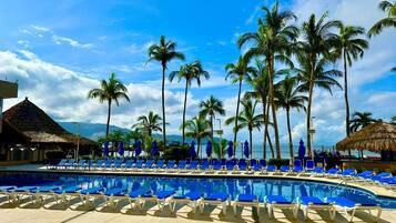 2 outdoor pools, pool umbrellas, pool loungers