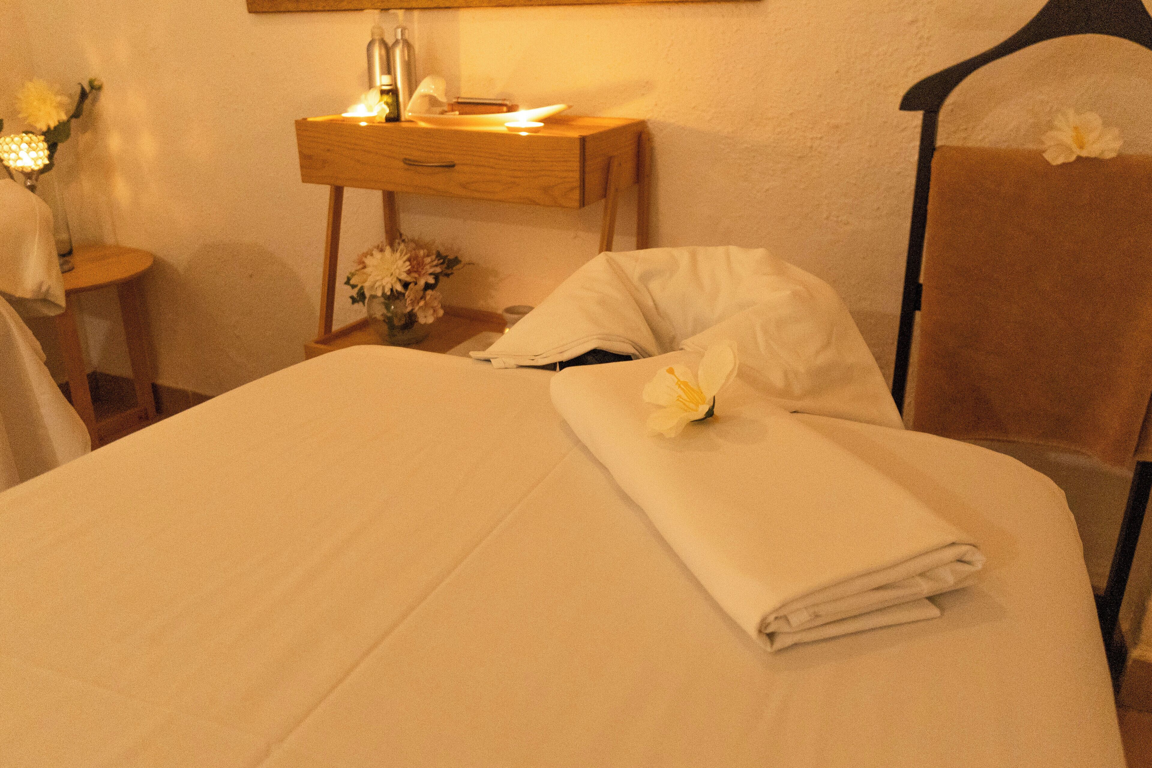 Tratamentos corporais, aromaterapia, massagens com pedras quentes