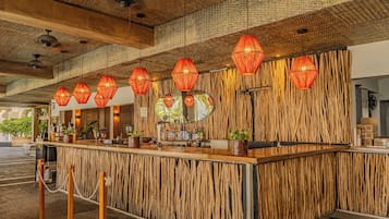 Bar junto a la alberca