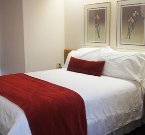 客房, 1 张大床 | 办公桌、隔音、熨斗/熨衣板、折叠床/加床（额外收费）