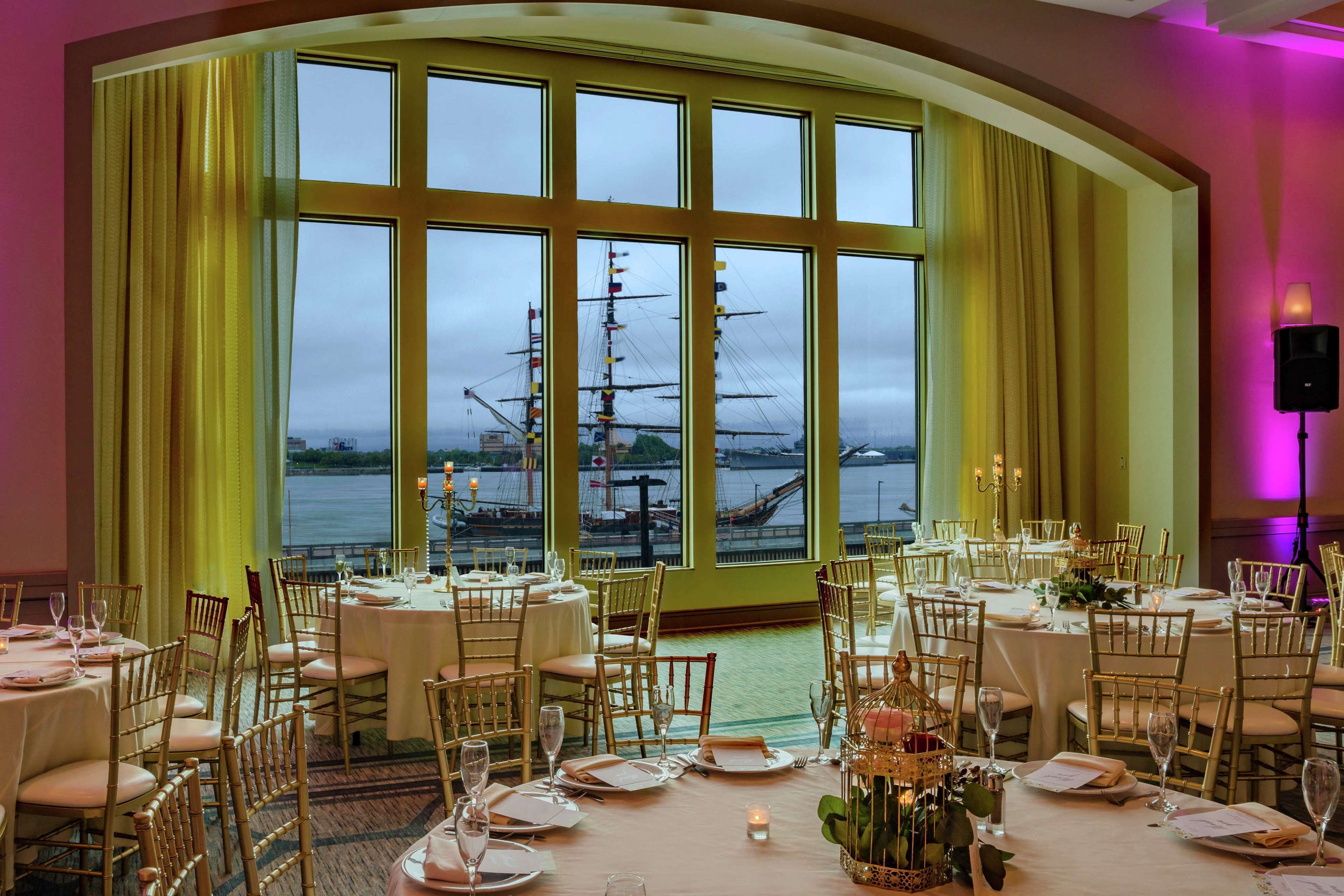 Photo - Hilton Philadelphia at Penn's Landing