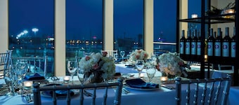 Hilton Philadelphia at Penn's Landing