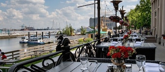 Hilton Philadelphia at Penn's Landing