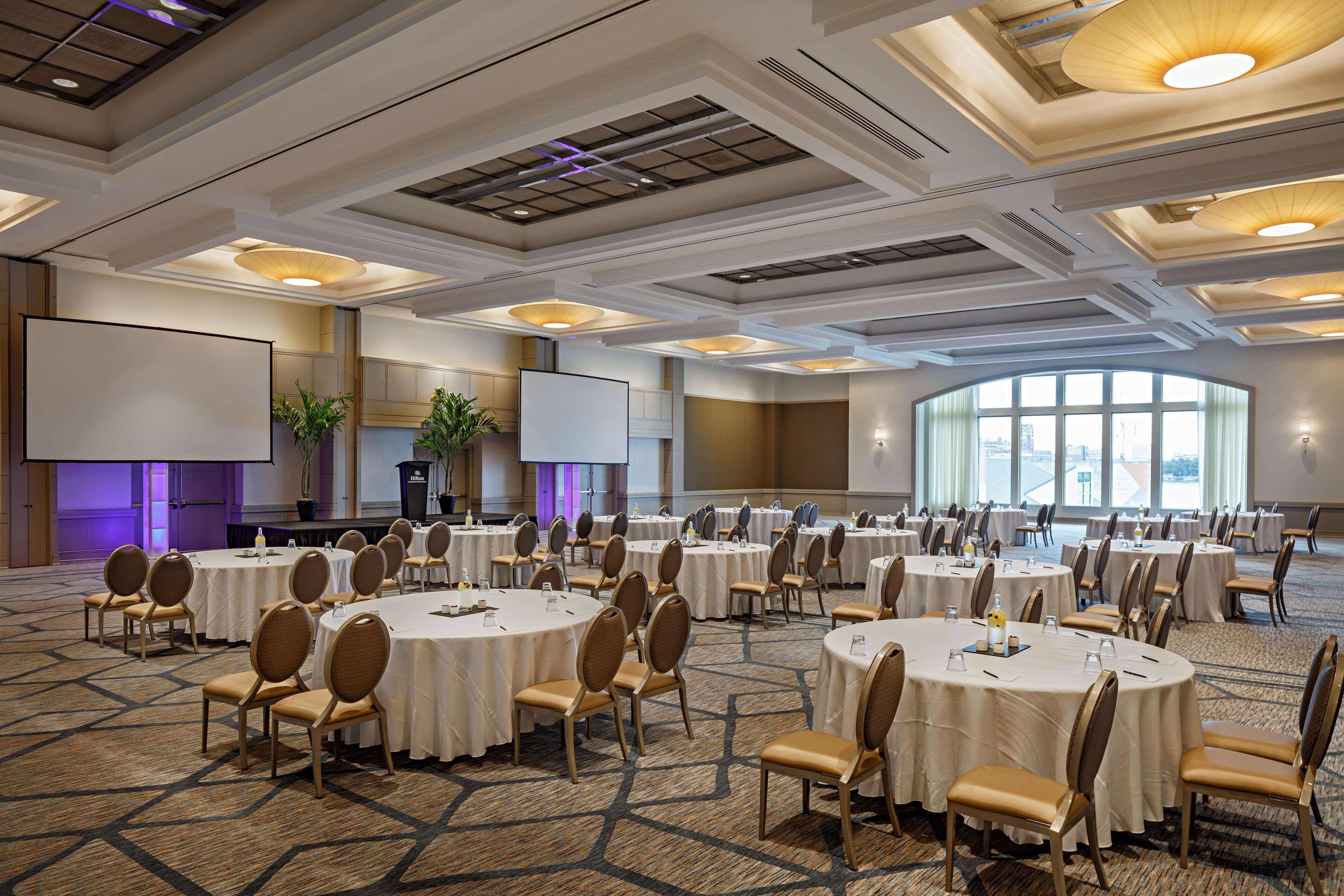 Photo - Hilton Philadelphia at Penn's Landing