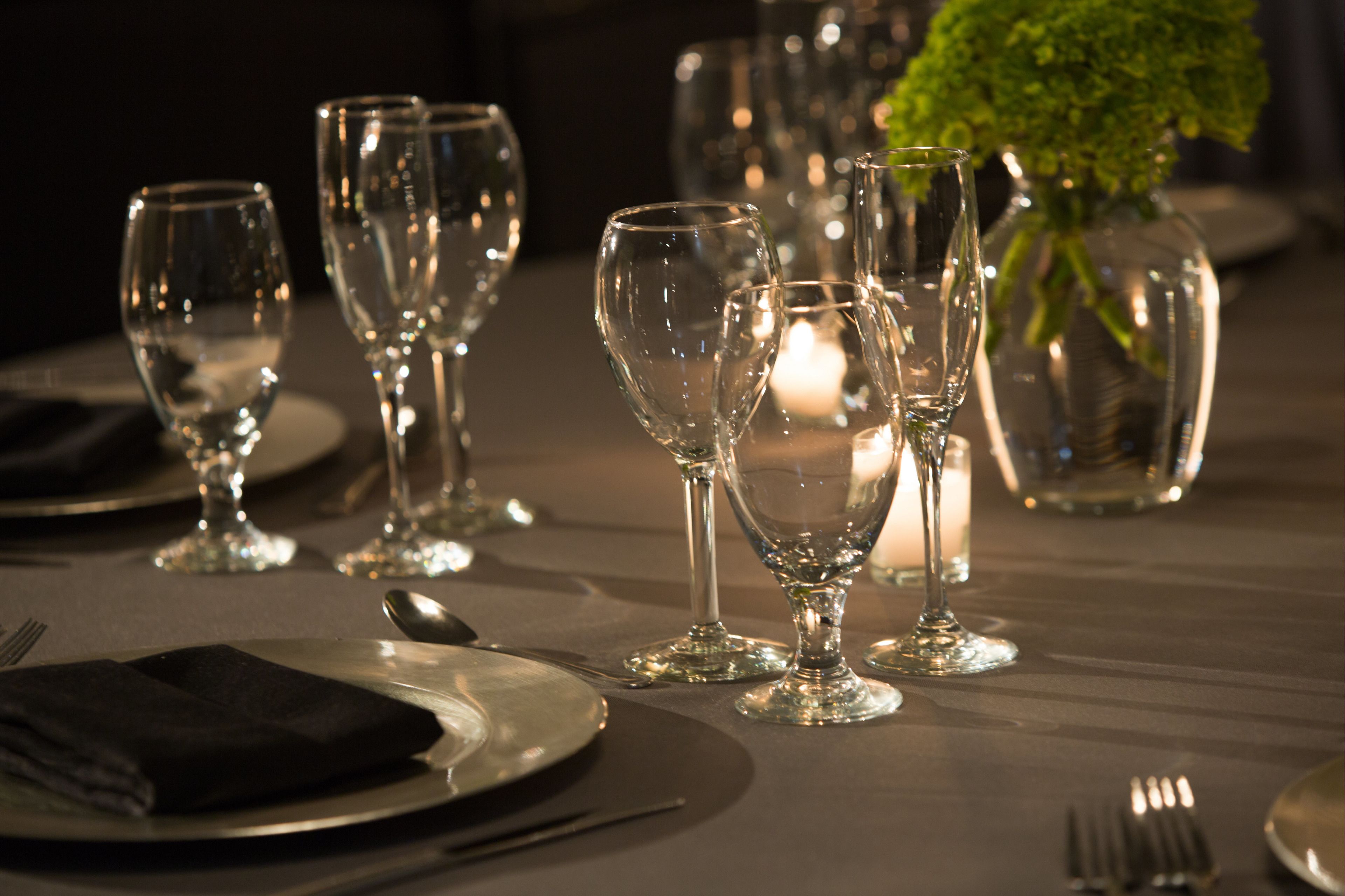 breakfast, lunch, dinner served; american cuisine